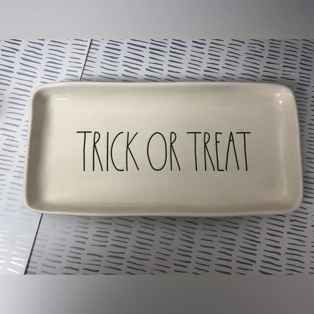 Magenta Halloween plate